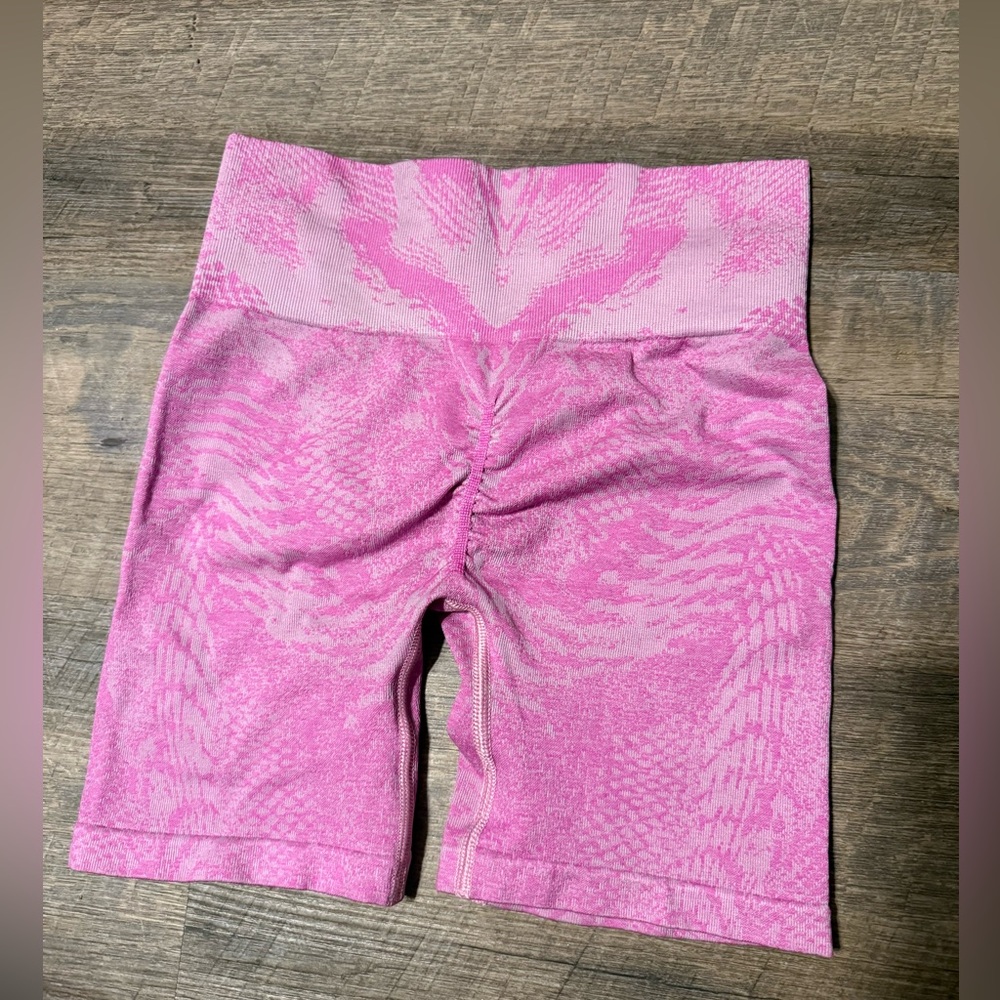 EUC- Gymshark Adapt Shorts - Picture 2 of 2